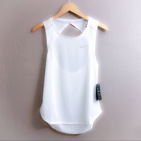 ⚡️Dri Fit Nike⚡️ Gym Racerback White Top - Picture 2 of 7